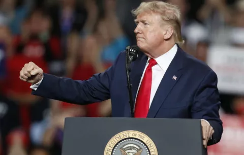 Donald Trump propone nuevo presupuesto con alza en gasto militar y recortes sociales