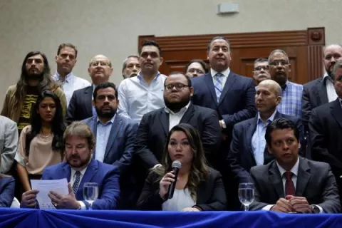 El Salvador en calma mientras el Supremo estudia la irrupción militar en el Congreso