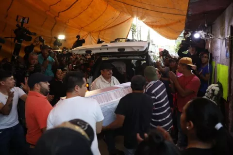 México, entre reproches, despide  a  la pequeña Fátima Cecilia