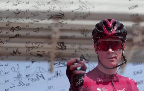 Chris Froome regresa a la acción ocho meses después de sufrir grave lesión