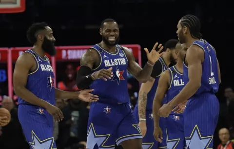 Kawhi  Leonard gana el primer Premio MVP Kobe Bryant y se lo dedica a la 'Mamba'