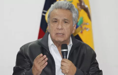 Presidente de Ecuador lamenta fatal accidente de hinchas de Barcelona en Perú