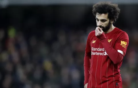 Liverpool pierde su invicto en la Premier tras caer ante el modesto Watford