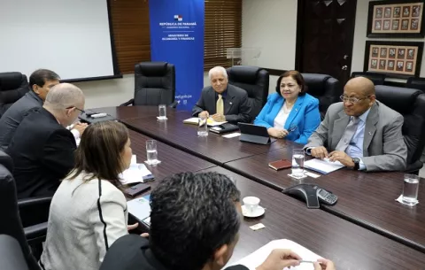 MEF y CAF revisan apoyo al país en materia de financiamiento, asistencia técnica y capacitación