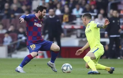 Messi  y Griezmann evitan un descalabro del Barcelona ante el Getafe