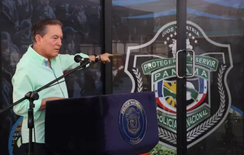 Presidente Cortizo apuesta a las cámaras de vigilancia para prevenir delitos en Colón 