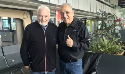 Hoy se sabrá nombre de partido de los seguidores de Ricardo Martinelli