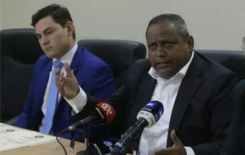 Raúl Pineda acusa a Juan Diego Vásquez de llamar a la violencia para luego hacerse la víctima