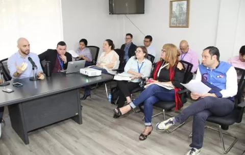 Proyecto que regula el reemplazo de plásticos logra consenso en subcomisión 