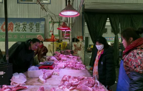 Mercados chinos son incubadoras de virus
