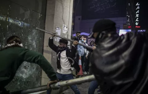 Manifestantes chiitas enfrentan dilema en Líbano