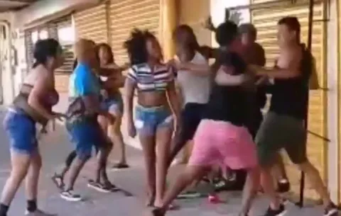 ¿Y la seguridad? Video de riña tumultuaria en Carnaval de Penonomé genera críticas