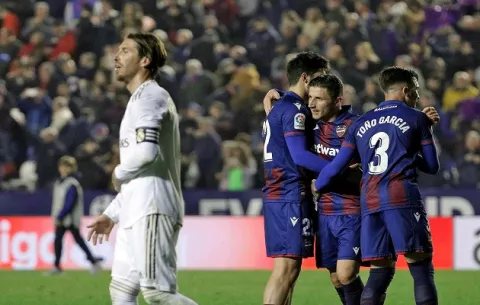 Real Madrid cae ante Levante y pierde liderato