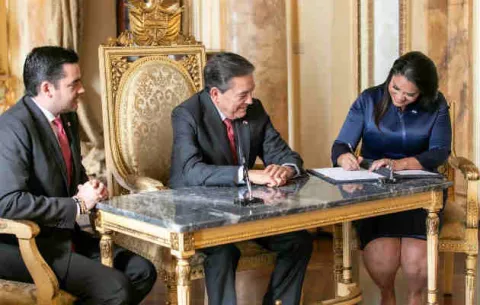 Renuncia ministra de Gobierno Sheyla Grajales