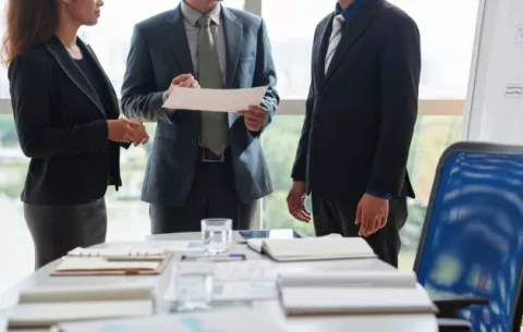 Las mejores juntas directivas hacen estas cuatro cosas en forma diferente
