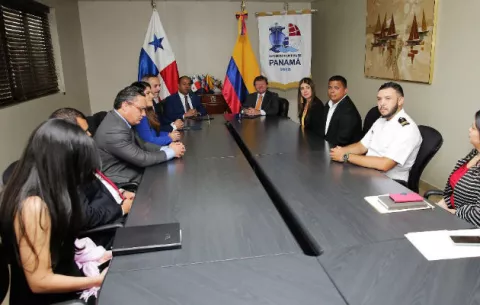 La AMP impulsa oportunidades laborales para oficiales, cadetes y personal subalterno panameño