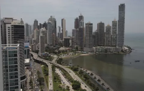 Banca pide potenciar beneficios de los tratados de libre comercio 