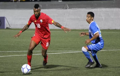 Jorman Aguilar es baja y llaman a Carlos 'Caliche' Small