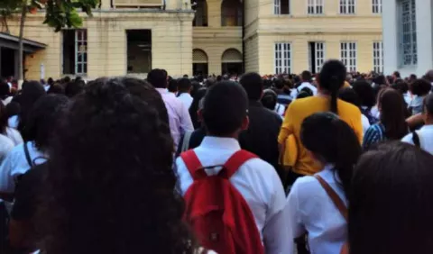 Clases quedan suspendidas hasta el 7 de abril