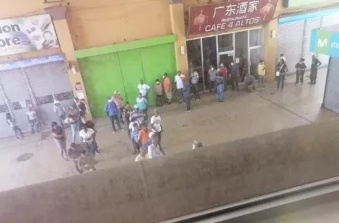Comerciantes asiáticos especulan con los precios en la ciudad de Colón 