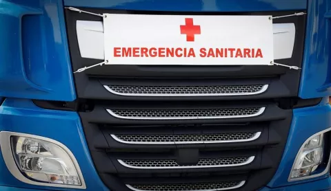 España alcanza nueva marca en muertes diarias pero estabiliza nuevos casos