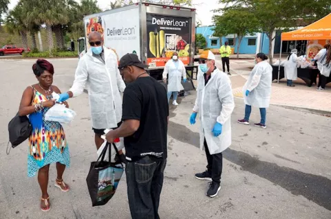Florida suma más de 200 casos en pocas horas y vigila fronteras sin cerrarlas