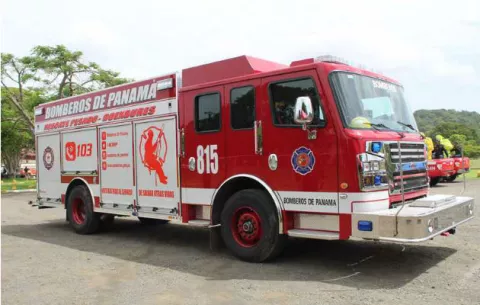 Cuerpo de Bomberos adquirirá camiones de extinción, rescate y ambulancias 