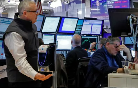 El Dow Jones, en su peor caída histórica     