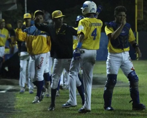 Herrera a un juego de barrer la serie ante Coclé en el juvenil
