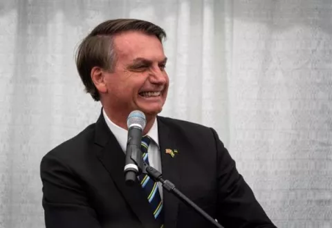 Jair Bolsonaro está bajo control médico tras positivo de su jefe de prensa con COVID-19