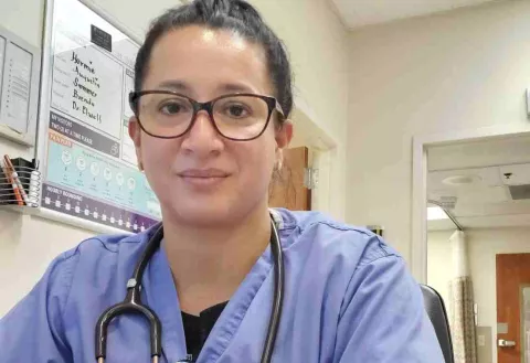 ¡EXCLUSIVA! Lo más duro puede venir y es decidir quién vive y quién muere, advierte médico panameña en Texas