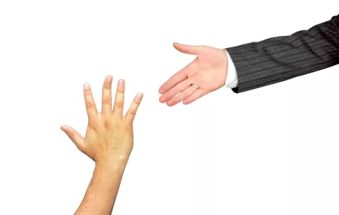 Cómo evitar el saludo de mano