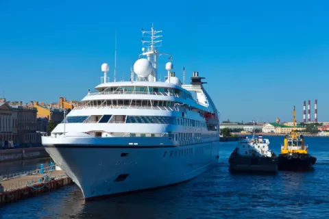 Los anuncios de cruceros quedaron atrapados en un ciclo de noticias sobre el COVID-19