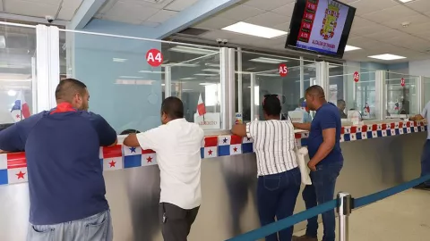 Coronavirus en Panamá: Oficinas públicas trabajarán hasta medio día