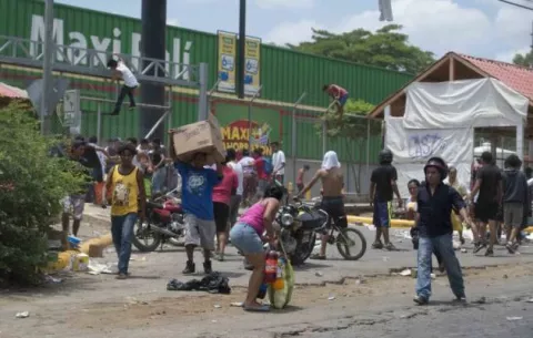 Coronavirus en Panamá: Pandemia de COVID-19 agita primeros   saqueos en Colombia y México