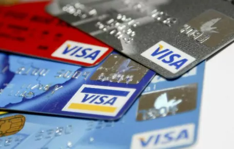 Superintendencia de Bancos sigue de cerca aumento en la emisión de tarjetas de crédito