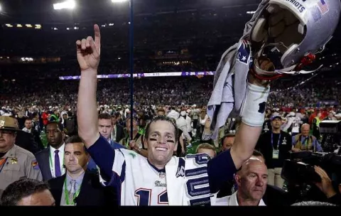 Tom Brady firmó un contrato de dos años con los Buccaneers de Tampa Bay