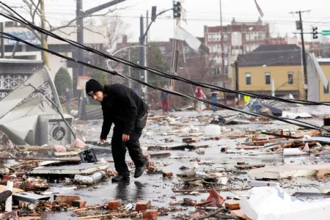 Al menos cinco muertos por el paso de varios tornados en el centro de Nashville, Estados Unidos