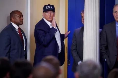 Donald Trump busca exclusividad para EE.UU. de posible vacuna alemana, según periódico