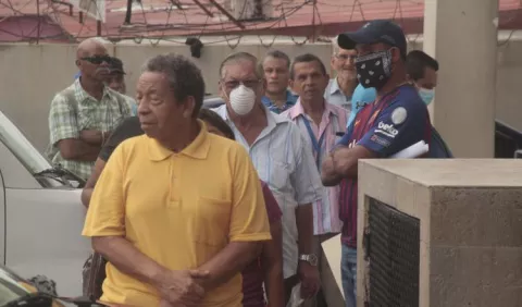 Hasta seis años de prisión para quienes maltraten a ancianos