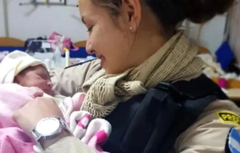 Fuerzas de seguridad argentinas asisten parto mientras controlaban cuarentena