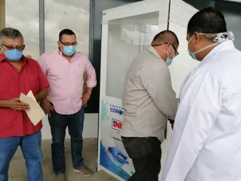 Donan cabina para hisopados al Hospital Luis "Chicho" Fábrega de Veraguas