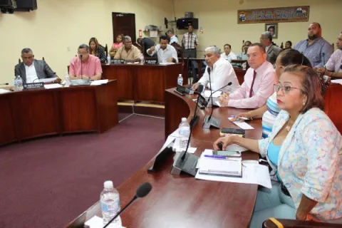 Ediles de La Chorrera piden citar a la Gobernadora de Panamá Oeste por el tema de bonos y bolsa de comida
