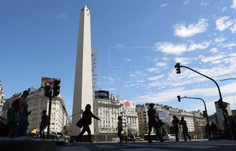 Gobierno de Argentina lanza plan para evitar cierre de empresas
