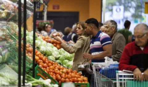 Precios de los alimentos bajan durante marzo por el coronavirus