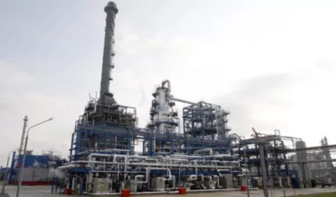 ¿Qué industrias petroleras sufren con  caída de precio?