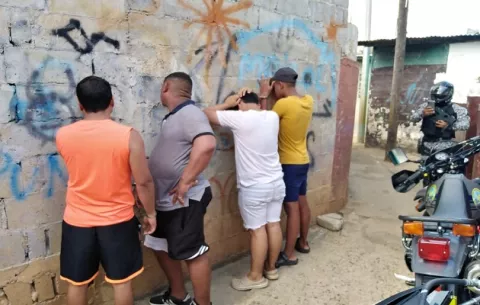 Policía Nacional desmantela gallera clandestina en Viejo Veranillo, en plena cuarentena absoluta
