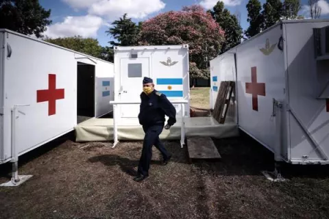 Argentina registra más de 1,600 casos de COVID-19 y además hay unas 50 víctimas