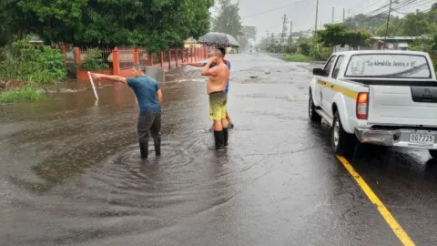 Más de una veintena de casas afectadas por las inundaciones en Bugaba y David
