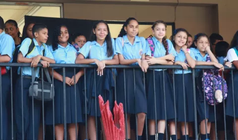 Docentes apoyarían decisión del Meduca que se extienda calendario escolar hasta el 2021 